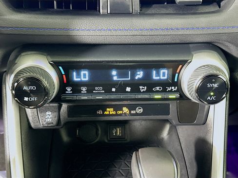 Used 2023 Toyota RAV4 SE AWD/4WD image 23