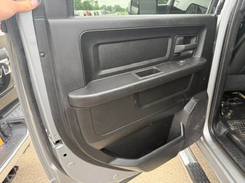 Used 2022 RAM 2500 Tradesman w/ Chrome Appearance Group AWD/4WD image 25