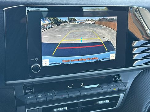 Used 2025 Toyota Camry SE FWD image 24