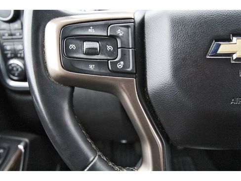 Used 2023 Chevrolet Silverado 2500 High Country image 15