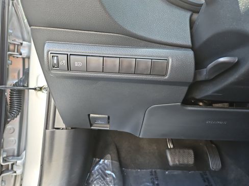 Used 2024 Toyota Corolla LE FWD image 19
