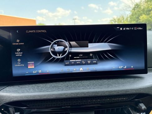 Used 2025 BMW 330i xDrive 330i xDrive w/ Convenience Package image 20