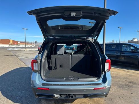 New 2026 Ford Explorer ST-Line w/ ST-Line Street Pack AWD/4WD image 8