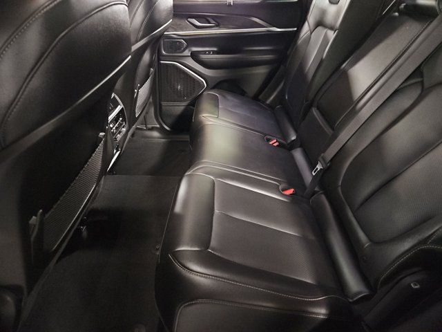 Used 2024 Jeep Grand Cherokee Limited w/ Luxury Tech Group II AWD/4WD image 20