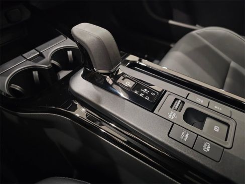 New 2026 Toyota Prius Plug-In Hybrid image 27