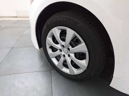 Used 2025 Toyota Corolla LE FWD image 27