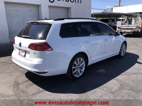 Used 2017 Volkswagen Golf SE FWD image 8