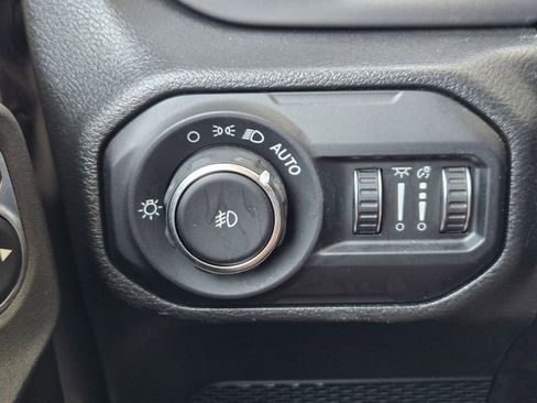 Used 2022 Jeep Wrangler Sport AWD/4WD image 23