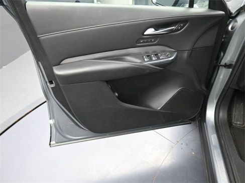 Used 2024 Cadillac XT4 Premium Luxury image 17