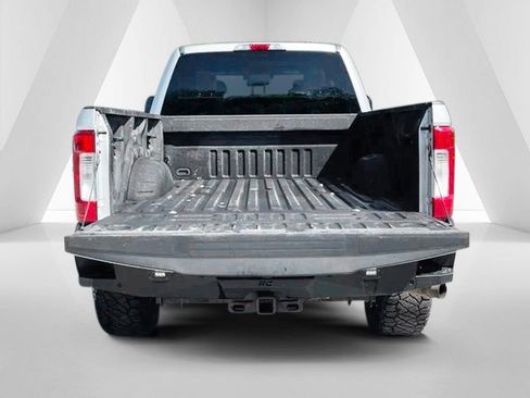 Used 2019 Ford F250 XLT w/ Snow Plow Prep Package AWD/4WD image 7
