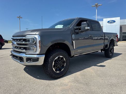 New 2026 Ford F250 Lariat w/ Tremor Off-Road Package AWD/4WD image 2