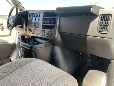 New 2026 Chevrolet Express 2500 RWD image 27