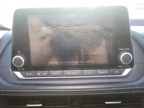 Used 2023 Nissan Rogue S image 26