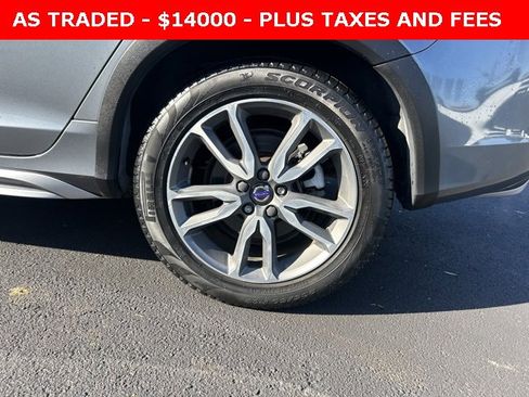 Used 2017 Volvo V60 T5 Cross Country w/ Climate Package image 10
