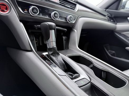 Used 2019 Honda Accord LX image 19