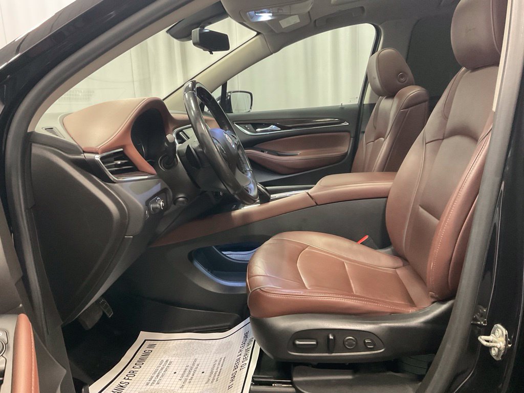 Used 2021 Buick Enclave Avenir w/ Avenir Technology Package AWD/4WD image 7