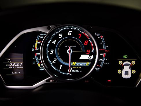 Used 2013 Lamborghini Aventador LP 700-4 image 24