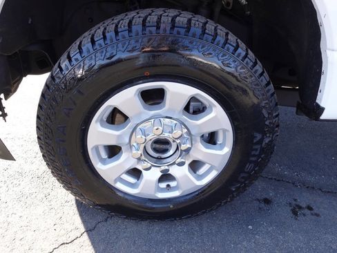 Used 2023 Ford F250 XLT image 49