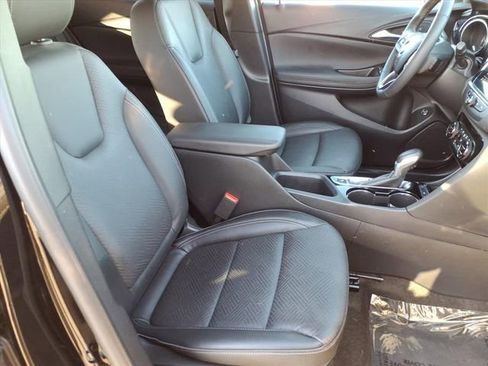 Used 2023 Buick Encore GX Essence w/ Experience Buick Package FWD image 24