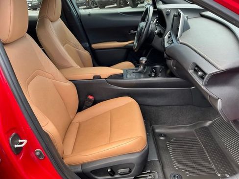 Used 2023 Lexus UX 250h FWD w/ Accessory Package (Z2) image 18