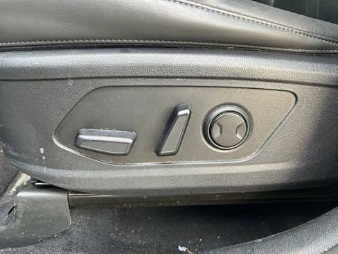 Used 2025 Kia Sorento S FWD image 18