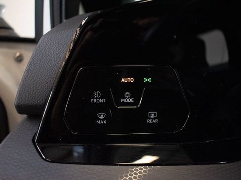 Used 2024 Volkswagen GTI SE FWD image 19