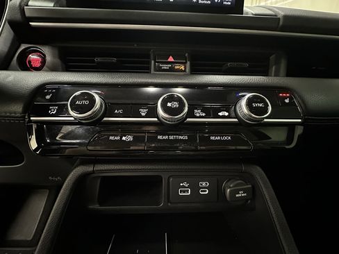 Used 2023 Honda Pilot EX-L image 16