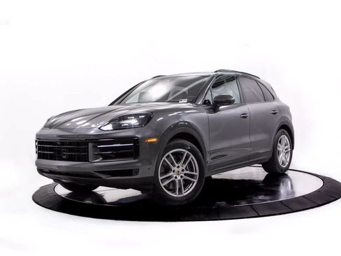 Certified 2026 Porsche Cayenne AWD/4WD image 1
