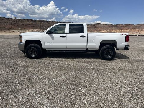 Used 2018 Chevrolet Silverado 2500 W/T w/ WT Fleet Convenience Package AWD/4WD image 5