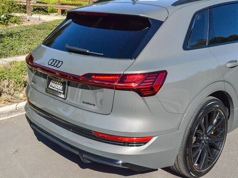 Used 2022 Audi e-tron Chronos w/ Chronos Package image 15