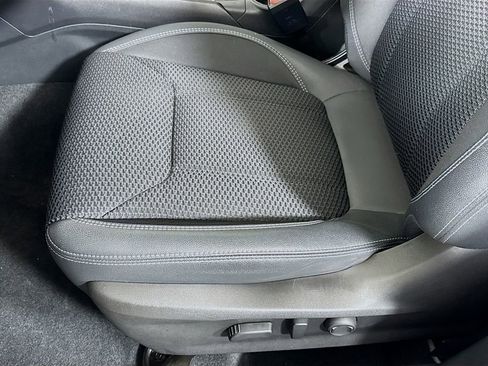 Used 2022 Subaru Forester Premium image 18