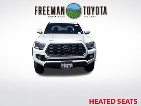 Used 2021 Toyota Tacoma TRD Off-Road w/ Technology Package AWD/4WD image 3