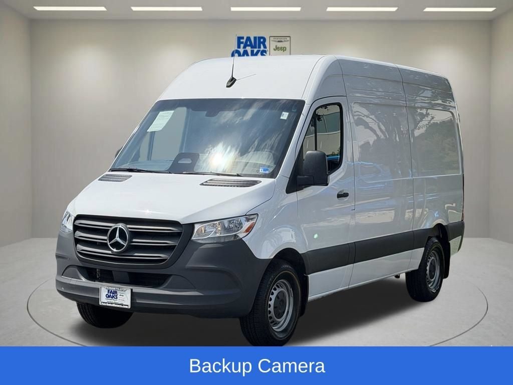 Used 2025 Mercedes-Benz Sprinter 2500 image 2