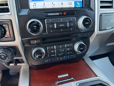 Used 2016 Ford F150 King Ranch w/ Equipment Group 601A Luxury AWD/4WD image 42