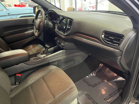 Used 2025 Dodge Durango GT w/ Blacktop Package image 40