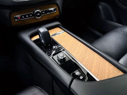 Used 2023 Volvo XC90 T8 Core w/ Climate Package image 22