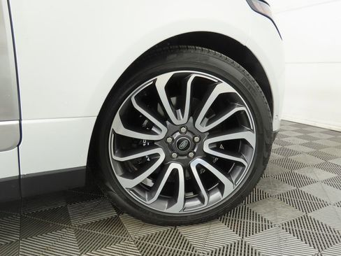 Used 2022 Land Rover Range Rover Westminster Edition image 32