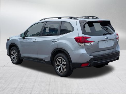 Used 2024 Subaru Forester Premium AWD/4WD image 5