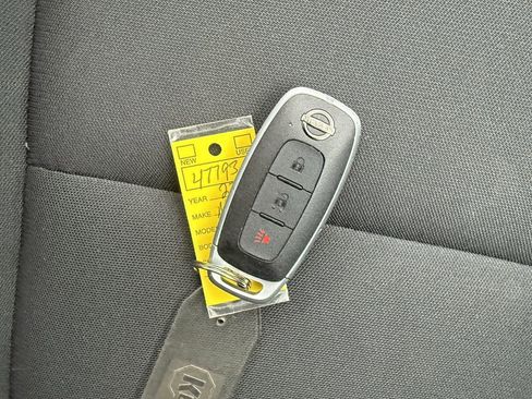 Used 2023 Nissan Rogue S image 26