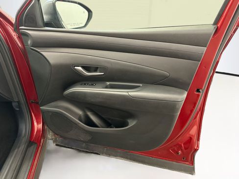Used 2025 Hyundai Tucson SEL AWD/4WD image 34