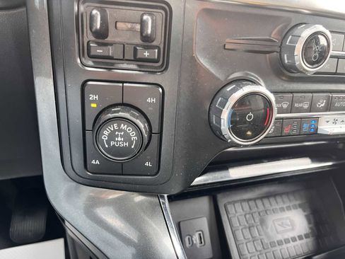 Used 2022 Ford F150 Lariat w/ Equipment Group 502A High image 32