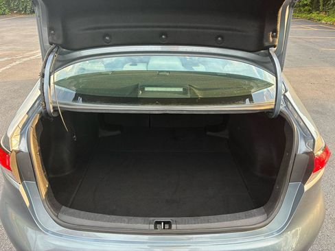 Used 2020 Toyota Corolla LE FWD image 18