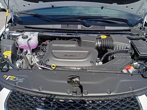 Used 2026 Chrysler Pacifica Select FWD image 28