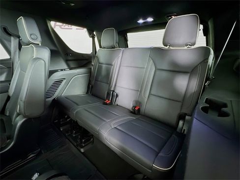 Used 2023 GMC Yukon SLT w/ SLT Premium Package image 37