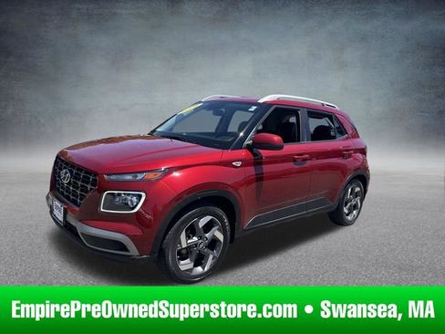 Used 2024 Hyundai Venue Limited FWD image 1
