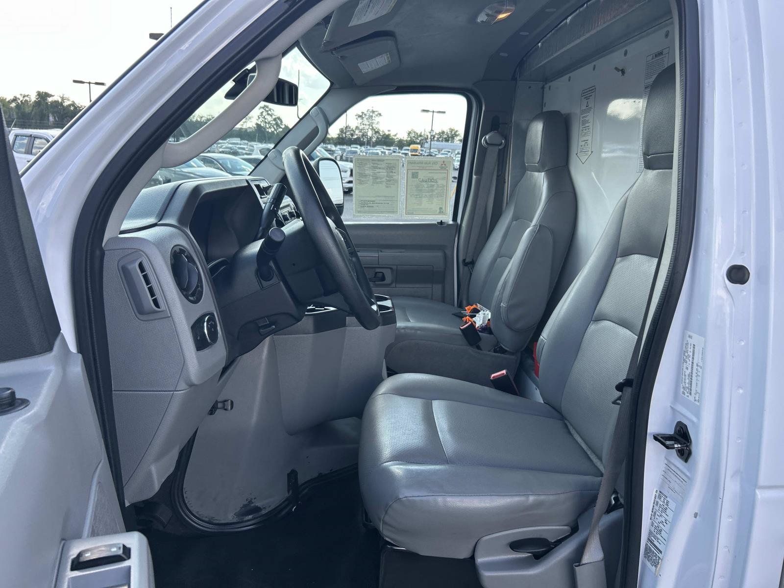 Used 2022 Ford E-350 and Econoline 350 Super Duty RWD image 29