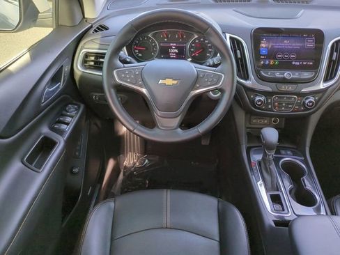 Used 2023 Chevrolet Equinox Premier image 16