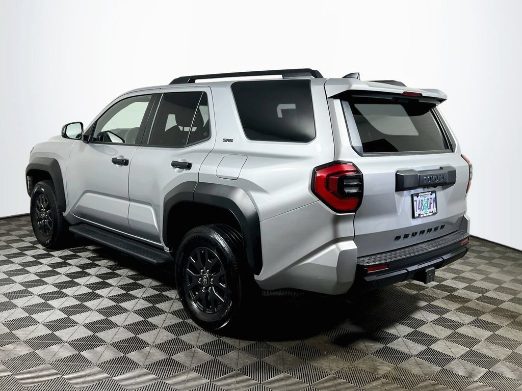 Certified 2025 Toyota 4Runner SR5 AWD/4WD image 5