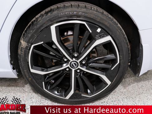 Used 2024 Nissan Altima 2.5 SR FWD image 10