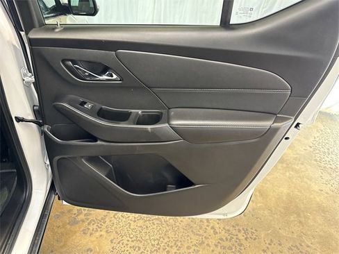 Certified 2023 Chevrolet Traverse LT w/ Midnight/Sport Edition image 28